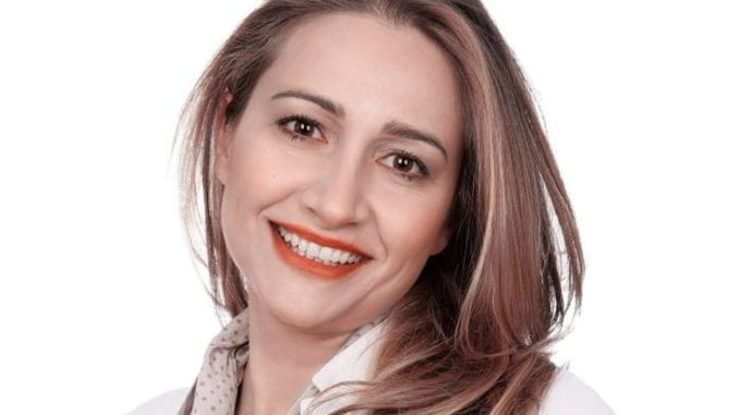Ramona Furiani, la politica è questa...ed è bellissima