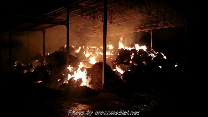 Incendio rimessa agricola a Costano, vigili del fuoco sul posto