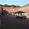 Si sente male al Polo Giontella, salvato da tre dipendenti del supermercato