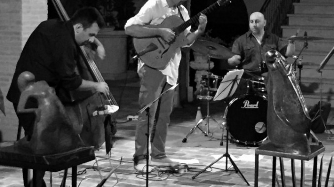 Simone Gubbiotti ha presentato Resilience ad Acoustic Rocca Festival
