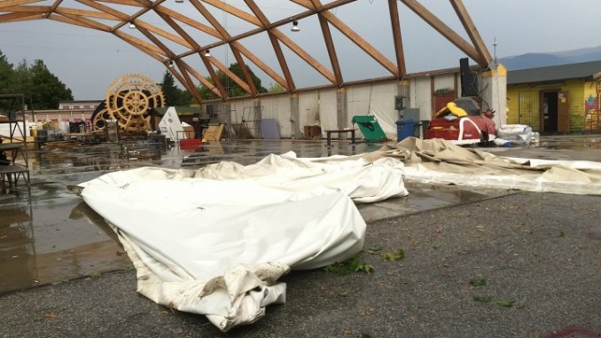 Violenta tromba d'aria a Bastia, grossi danni a Villaggio XXV Aprile
