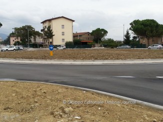 Rotatoria via Roma, illustrare il Palio, Fiaccole nella Notte