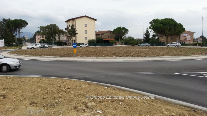 Rotatoria via Roma, illustrare il Palio, Fiaccole nella Notte