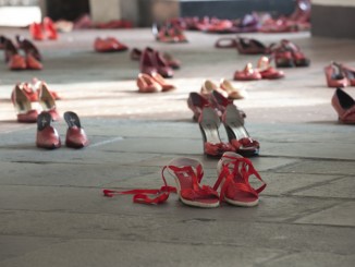Punto di ascolto e libro contro violenza sulle donne a Bastia Umbra