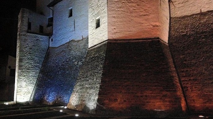 Domenica 1 ottobre sarà illuminata di Rosa la Rocca Baglionesca