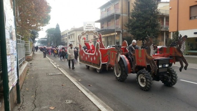 Natale con le scuole la carica dei 1100 per gli auguri a Bastia