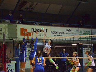 Che carattere questa School Volley Bastia. Battuto 3-2 Forlì
