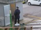 Travolti dalla passione, fanno sesso nei bagni pubblici, ma arrivano i Carabinieri Allarme e spavento per le grida che uscivano da quel luogo, ma erano "gemiti di piacere"
