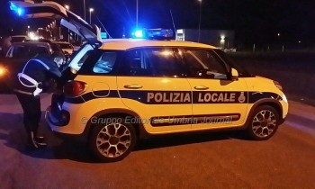 Parcheggiatori abusivi, Polizia locale individua nigeriano, scatta rimpatrio