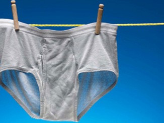 Hanno rubato anche le mutande, allo Stadio di Bastia Umbra Biancheria intima dei giocatori, spazzolini da denti, scarpette da calcio, magliette, una borsa sportiva...