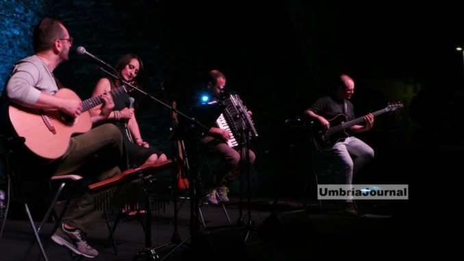 Acoustic 4 ad AcousticRoccaFestival a Bastia Umbra, un quartetto bastiolo