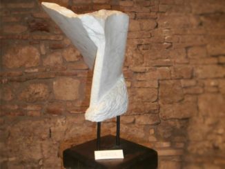 Giulio Volpi espone il 4 agosto 2016 nel Chiostro del Monastero Benedettino di Sant’Anna