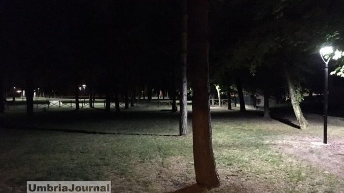 Luce e controlli sicurezza ai giardini di via Pascoli a Bastia Umbra
