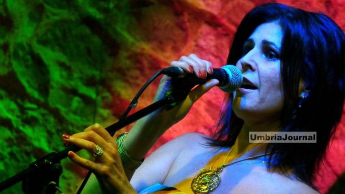 Selma Hernandes ha incantato il pubblico di Acoustic Rocca Festival di Bastia [FOTO E VIDEO]
