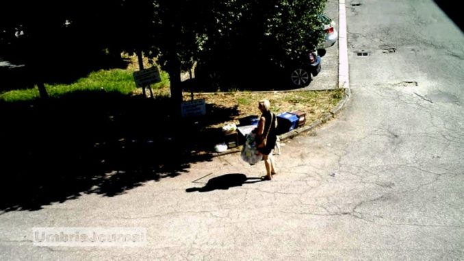 Foto trappole e rifiuti selvaggi a Bastia Umbra, tanti comportamenti irregolari