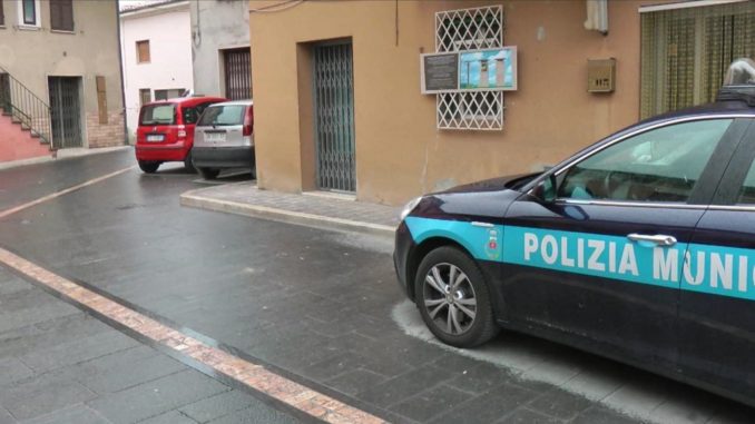 Cade dal tetto a Costano, muore Augusto Lunghi. Il Gruppo Giovanile: «Ciao Augu'»