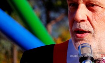 Stefano Ansideri, commosso, saluta la sua Città dopo dieci anni da sindaco di Bastia Umbra