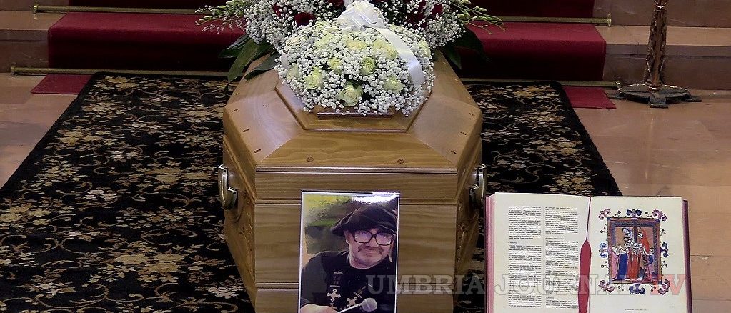 Funerali Lucio Castellini, Bastia dà l'ultimo saluto a dj Camacho