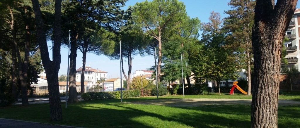 Fabrizia Renzini, storico campetto da calcio Fatigoni a Bastia Umbra no dell'Assessore