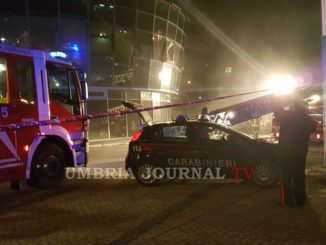 Incendio al Kiclub di Bastia Umbra, vigili del fuoco sul posto [FOTO]