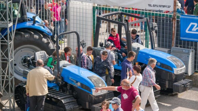 Falsa associazione ex carcerati "spillava" soldi ai visitatori di Agriumbria