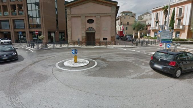 Pino Lancetti, Sarto e Pittore a lui il Largo adiacente alla chiesa di San Rocco