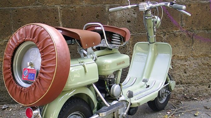 In Lambretta a Bastia Umbra, la mitica due tempi in esposizione