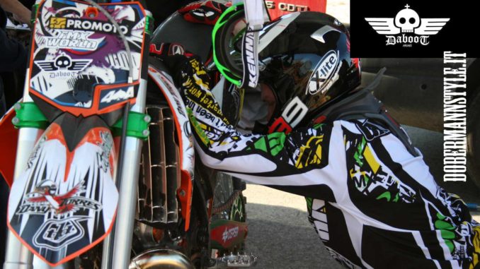 Lo show dei motori adrenalina corre su moto con team Daboot