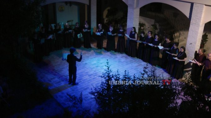 Donna, ragion di contrappunto, al Chiostro il concerto del Coro Città di Bastia