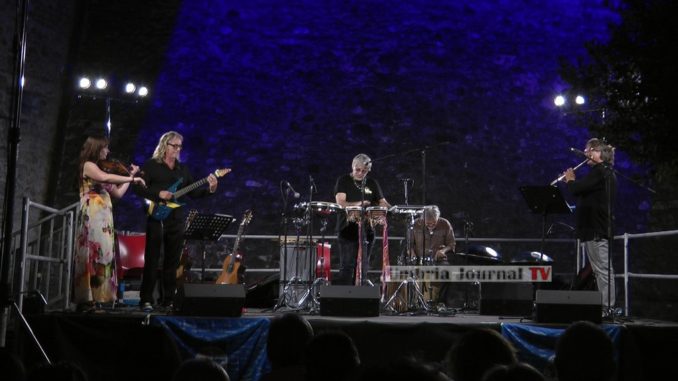 Trio Peregrinandi e Tony Esposito hanno illuminato la Rocca di Bastia di musica e colori