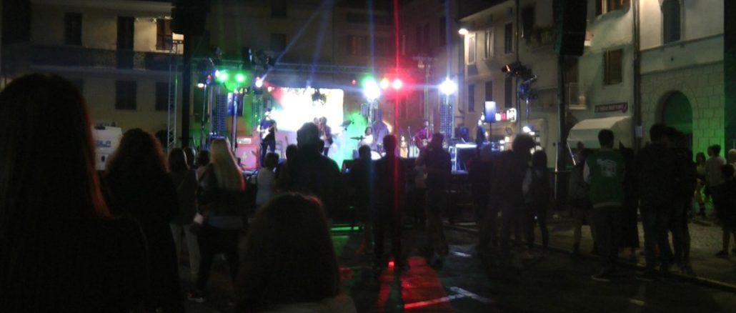 Concerto in piazza per PaliOpen, Suor Noemi, musica alta ha creato problemi