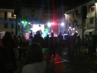 Concerto in piazza per PaliOpen, Suor Noemi, musica alta ha creato problemi