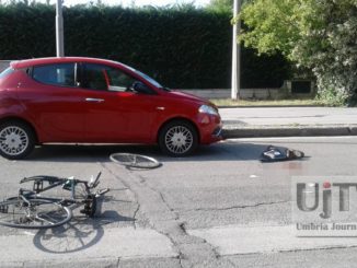 Incidente stradale a Bastia Umbra, investito uomo in sella a una bicicletta