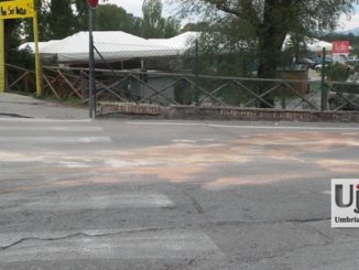 Incidente stradale in via Torgianese a Bastia Umbra, coinvolta anche una donna incinta