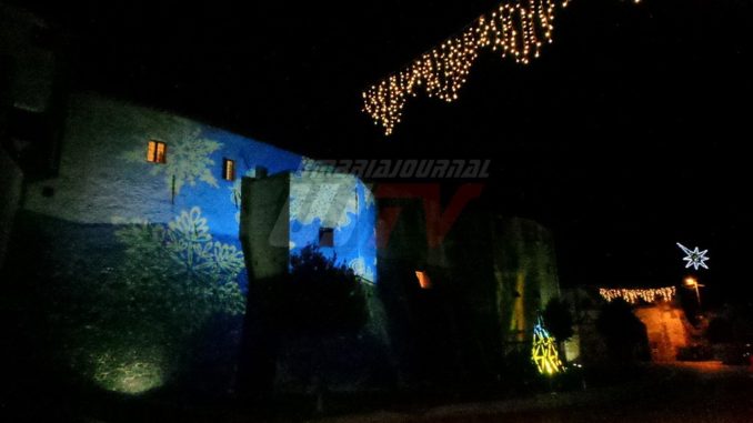 Nevicata di colori sulla Rocca Baglionesca a Bastia