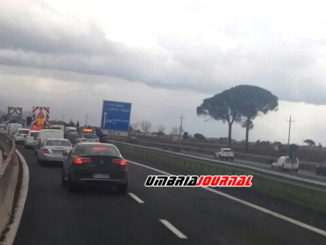 Travolto da un furgone sulla 75 Centrale Umbra, operaio Anas in prognosi riservata