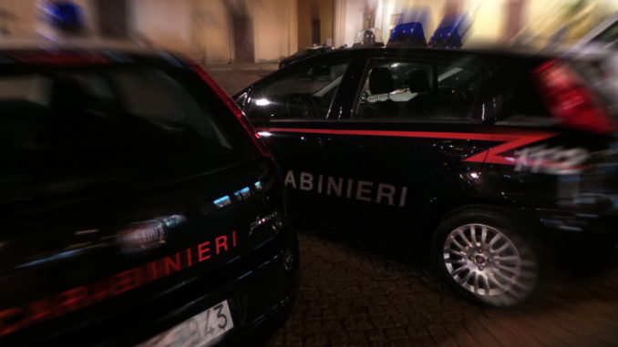 Contromano in piazza Mazzini, una ragazza ferita lievemente e lite successiva