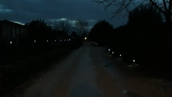 Luci a led in via Norcia a Bastia umbra, acquistate da chi ci abita