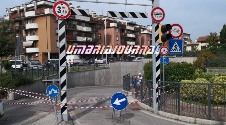Malfunzionamento elettrico, allagato il sottopasso di San Rocco a Bastia Umbra [Foto e video]
