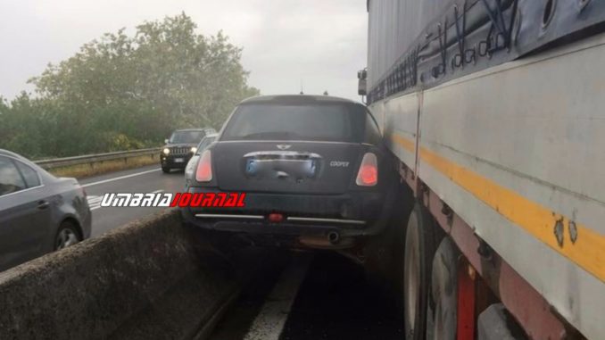Incidente sulla 75 Centrale Umbra a Bastia tir schiaccia auto nessun ferito