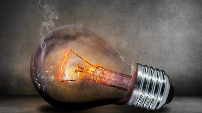 Chi ha spento la luce? Borgo Primo Maggio ancora è al buio