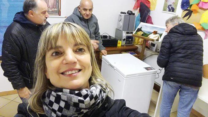 Se' de la Bastiola sì ha donato un congelatore ai Ragazzi di Emmaus Se' de la Bastiola sì ha donato un congelatore ai Ragazzi di Emmaus