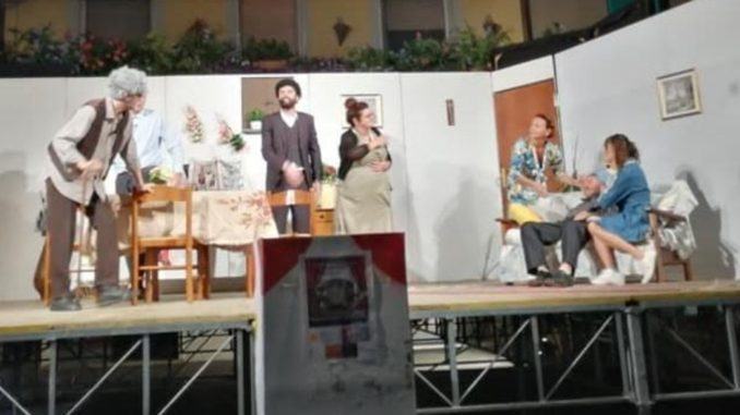 La Famiglia Difettosa. A teatro con gli attori di Ospedalicchio