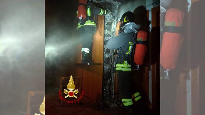 Incendio canna fumaria a Bastiola, tanta paura, ma nessun ferito