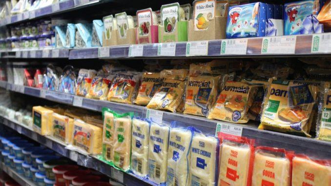 Un vero rifornimento alimentare in casa senza pagarlo, denunciato 64enne