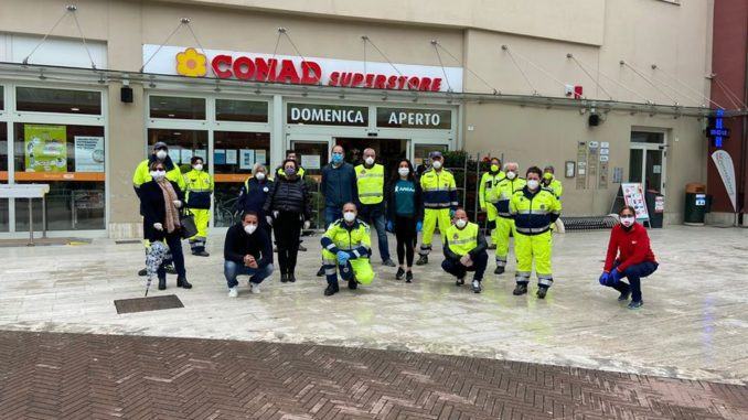 La solidarietà non si ferma mai, al Giontella consegnati pacchi alimentari