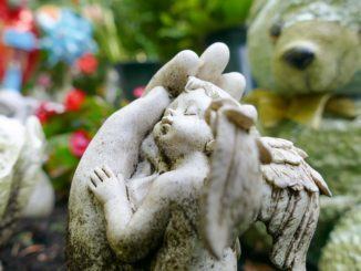 Aborto terapeutico, avere un figlio è una scelta individuale come la Fede