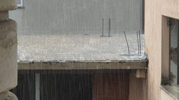 Piove e la tanto attesa passeggiata in bicicletta è stata annullata