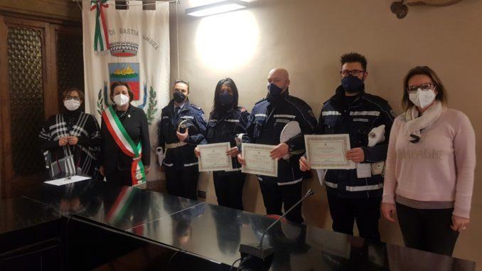 Attestati di Encomio Solenne all’Appuntato Ombretta Lucarelli e agli Agenti di Polizia Locale Nicola Cuppoloni e Marco Montanucci