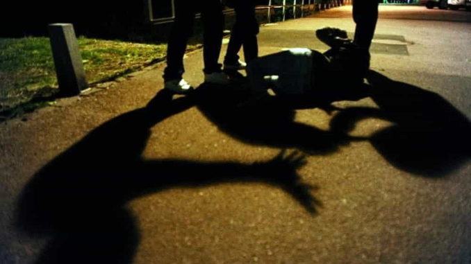 Branco aggredisce ragazzino di 14 anni, sette giovani denunciati